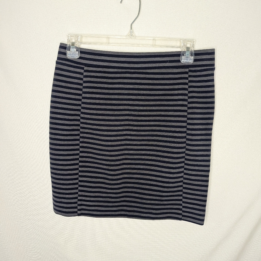 Madewell Grey And Blue Stretch Straight‎ Short Skirt Size Medium Textured